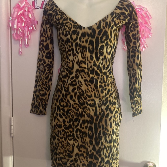 Motel bodycon leopard print New with tags size x small. Must have. - Picture 5 of 5